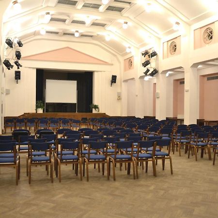Hostel Masarykova Prága Kültér fotó