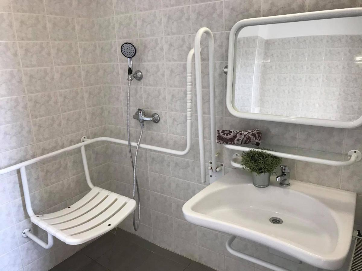Hostel Masarykova Prága Kültér fotó