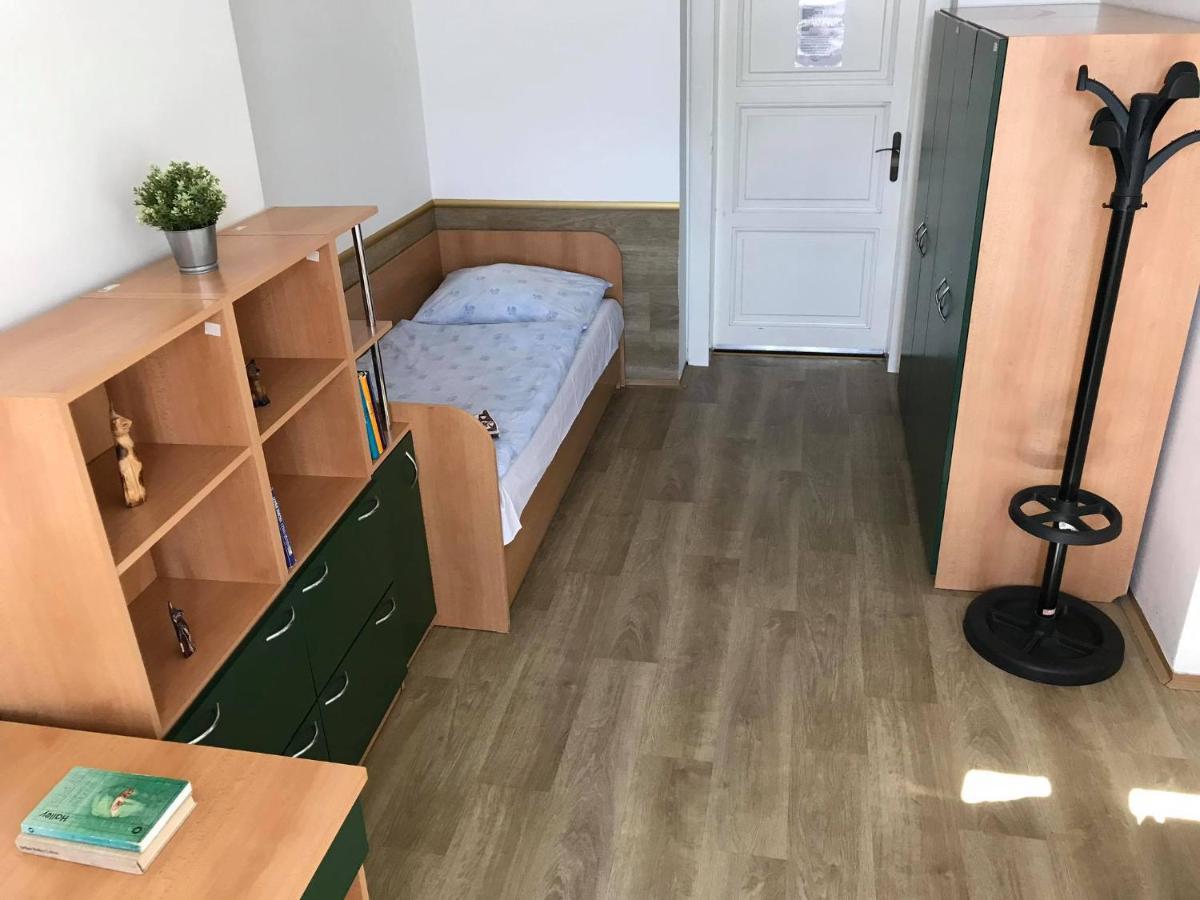 Hostel Masarykova Prága Kültér fotó