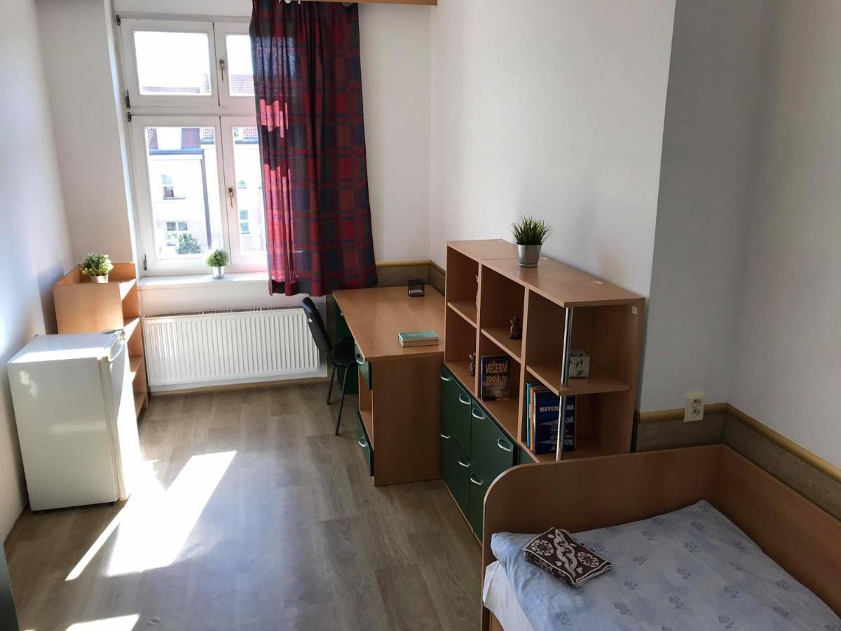 Hostel Masarykova Prága Kültér fotó