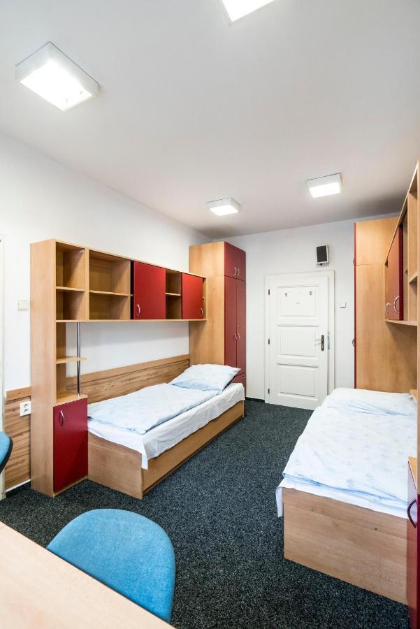 Hostel Masarykova Prága Kültér fotó