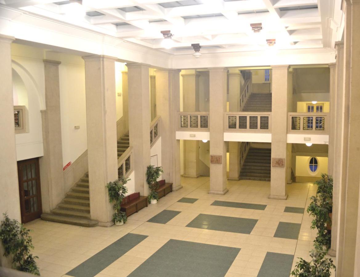 Hostel Masarykova Prága Kültér fotó