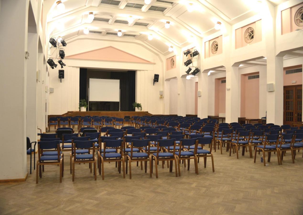 Hostel Masarykova Prága Kültér fotó